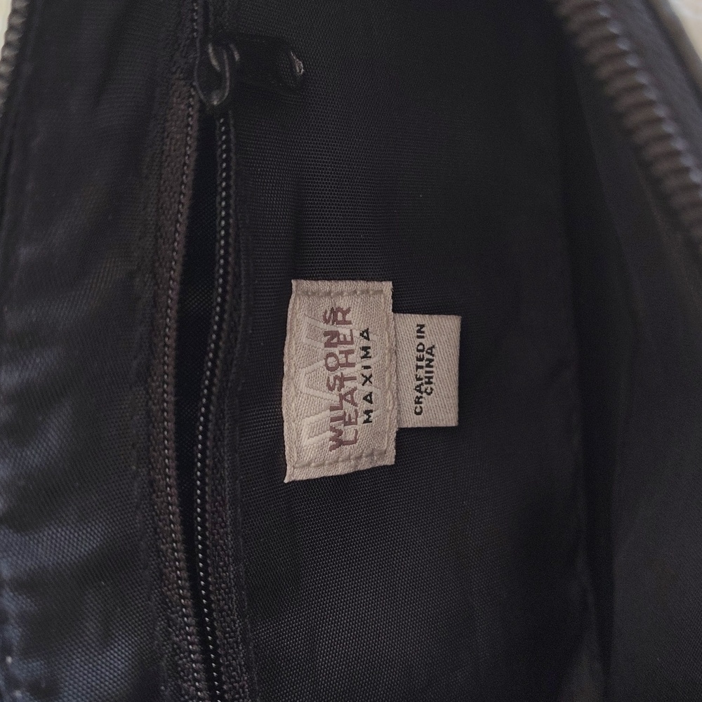 Wilson's Leather Maxima Black Leather Purse/Bag - Picture 9 of 12